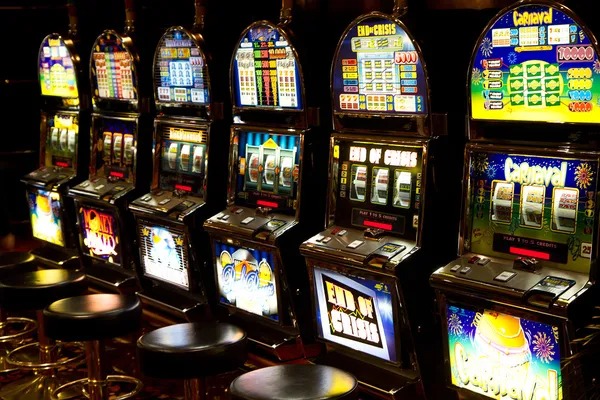 pancur4d mobile app lobby with slot and live game access